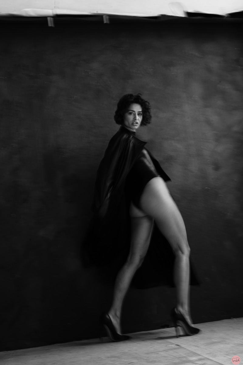 boudoirshooting-sensualshooting-blog-tipps-erfahrungen-portraitfotos-sinnlich-feminin-hannover-sensilicht-frauenfotografie-selbstbewusstsein stärken