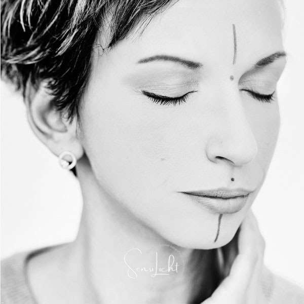 fotografin-hannover-portrait-makel-frauen-portraibilder-fotoshooting-sensilicht-blog-frauenfotografie