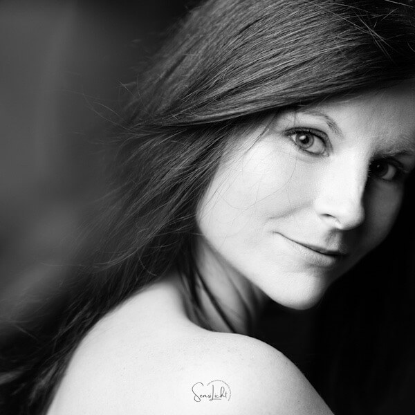 sensualshooting-fotoshooting-hannover-sensilicht-boudoir-shooting-sensual-sinnliches fotoshooting-wunstorf-sensilicht-portraitshooting-frauen-portraitsfotos