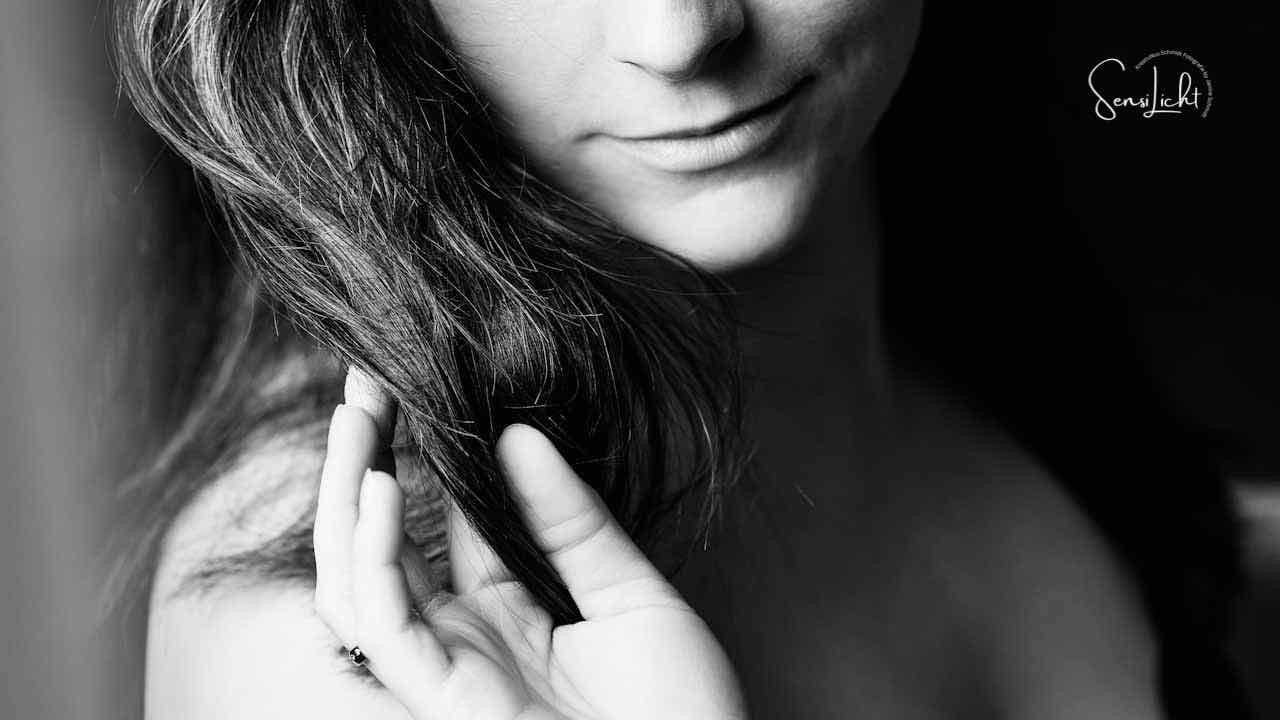 frauenfotografie hannover-sensualshooting-fotografin hannover-portraitfotografie-fotoshooting hannover-fotoshooting-portraitfotos-sensilicht-sensual-shooting-boudoirshooting-sinnliche-fotos-portraits-fotostudio-akt-boudoir-selbstbewusstsein-frauen-hannover-feedback-blog