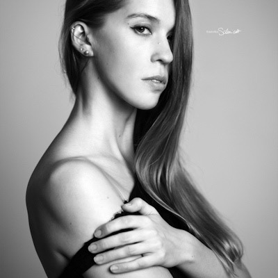 sensual-boudoir-sensilicht-hannover-sinnlich-portrait-schmidt-elegante-stilvolle-bilder-weiblichkeit-sinnlichkeit-selbstbewusstsein-fotoshooting-aktfotoshooting-boudoirshooting-hannover-stadthagen-garbsen-seelze-gutfühlen