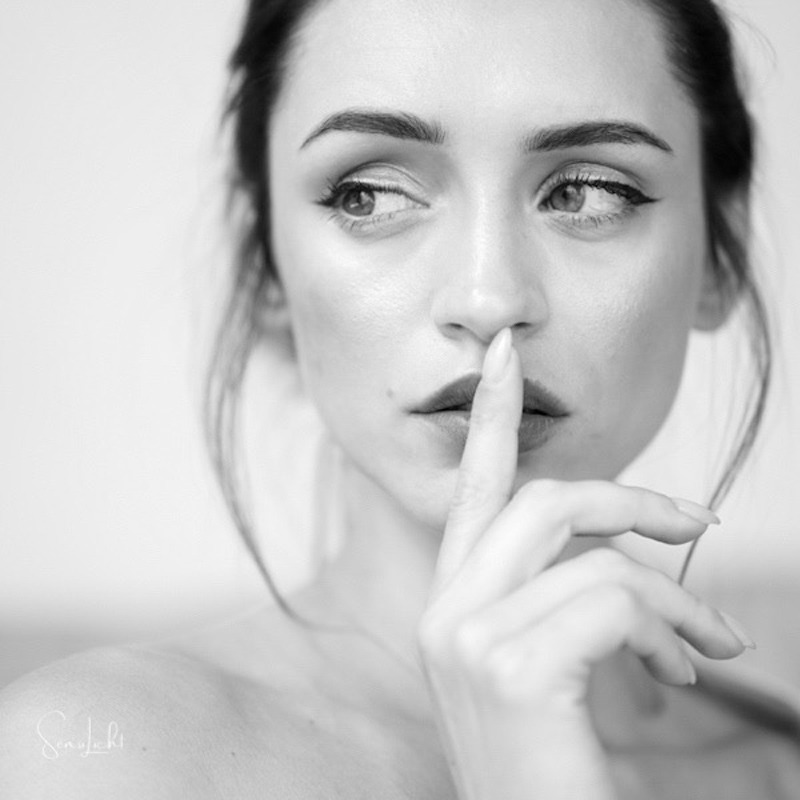 sensual shooting-boudoir-boudoirshooting-frauenfotografie-boudoir fotografie-sinnliche fotografie-sensilicht-hannover-sinnlich-portrait-SensiLicht-sinnliches fotoshooting-akt fotoshooting-dessous