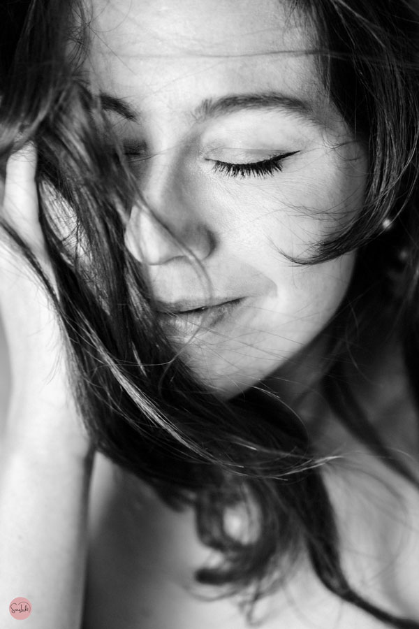 portrait-sinnlich-boudoir-nahaufnahme-sensilicht-editorial boudoir-boudoirshooting-hannover-frau