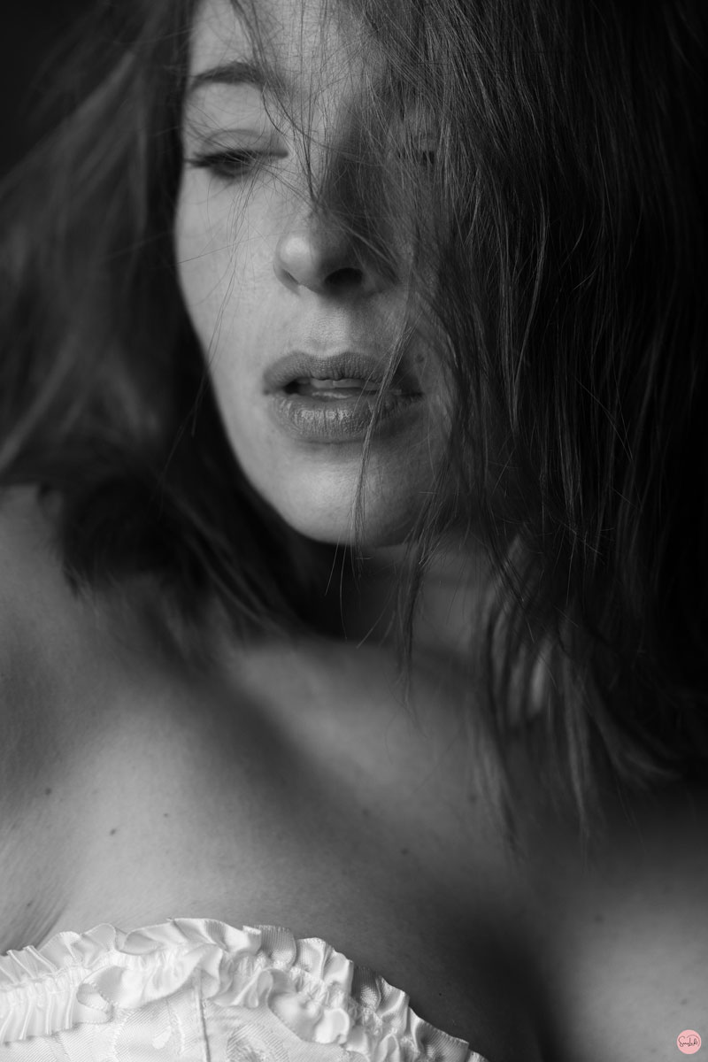 sinnliche fotografie-boudoir-boudoirshooting-hannover-seelze-sensualshooting-sensilicht-special-angebot-dessousshooting-portraifotografie-boudoirfotoshooting-fotoshooting-sensual